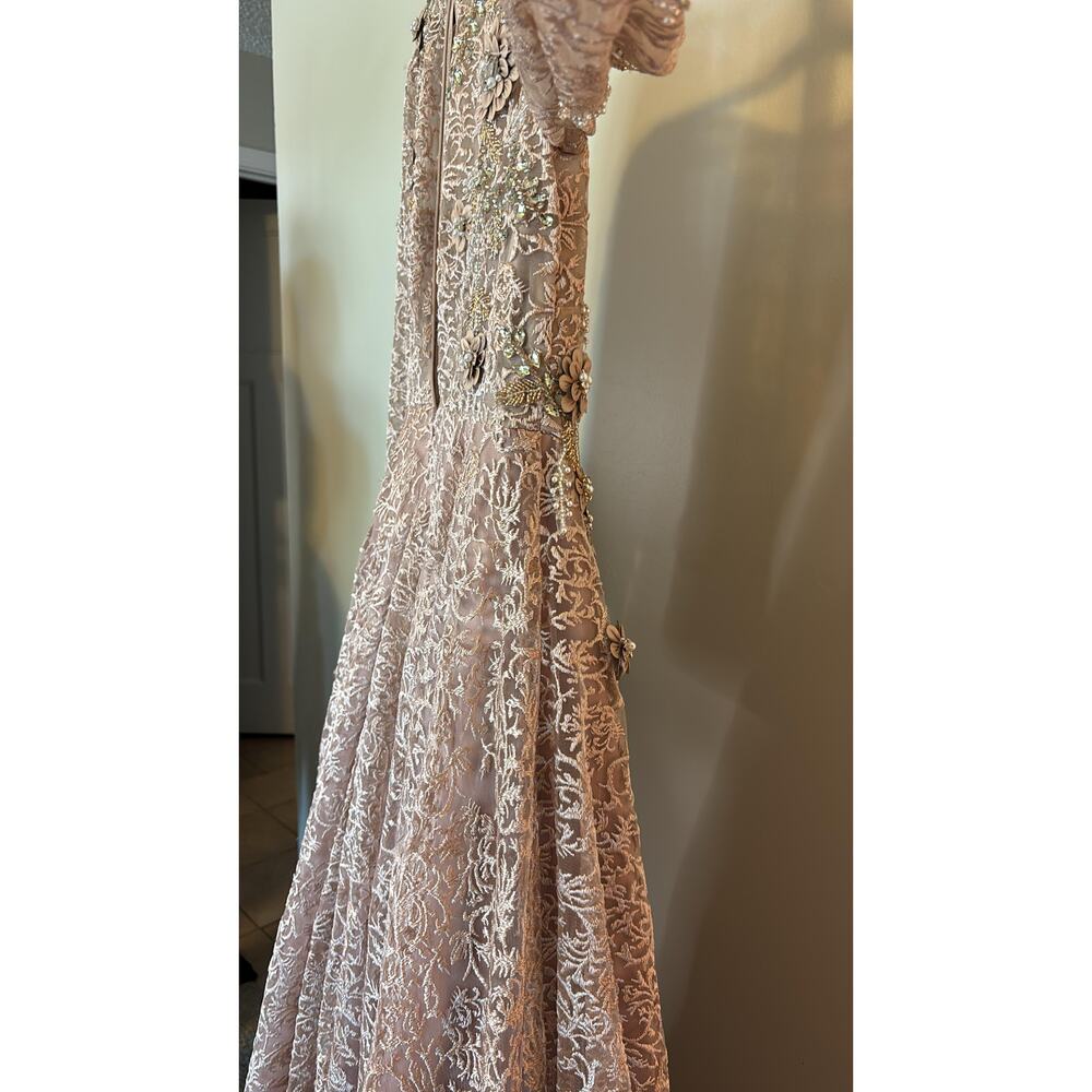 Mac Duggal - Long flowing pink dress with long sleeves - Picture 5 of 8